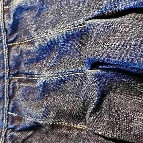 Zara Pleated Denim Frayed Hem Skirt. Size XS. Rear Zipper. - Picture 3 of 8